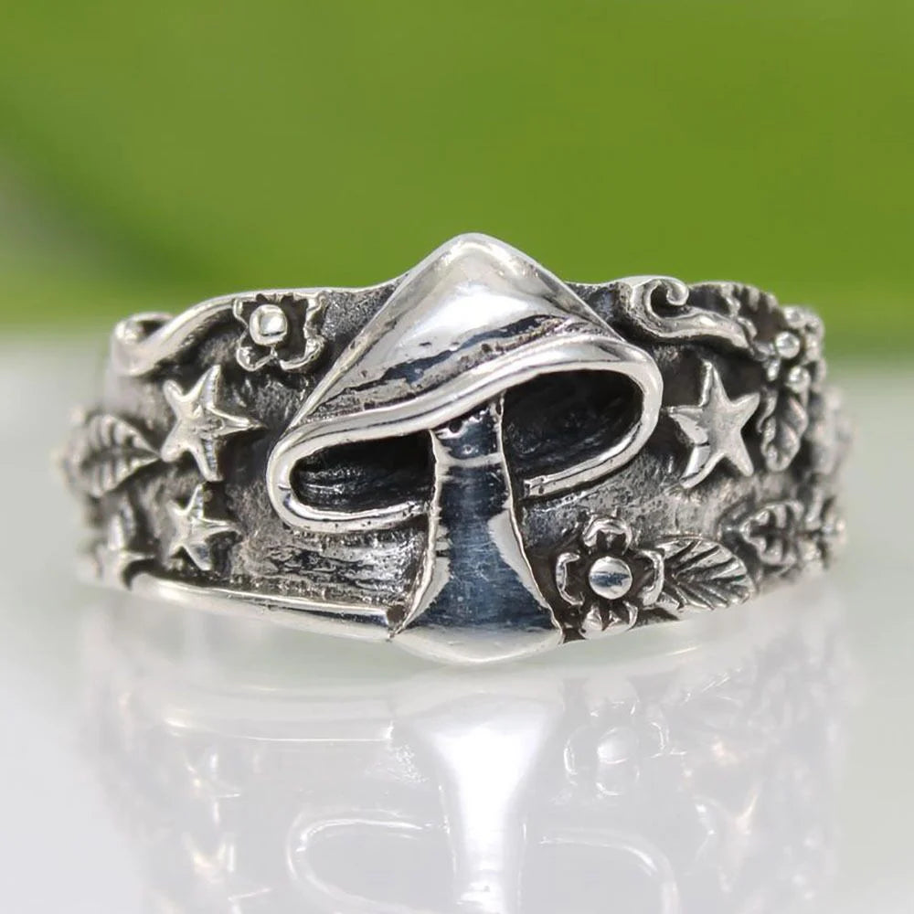 Europe Retro Mushrooms, Stars, Leaves  Rings in Europe and America  Personalized Men's Jewelry  Punk Style  Gothic Style