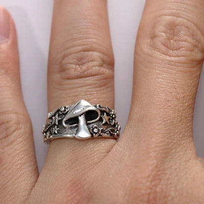 Europe Retro Mushrooms, Stars, Leaves  Rings in Europe and America  Personalized Men's Jewelry  Punk Style  Gothic Style
