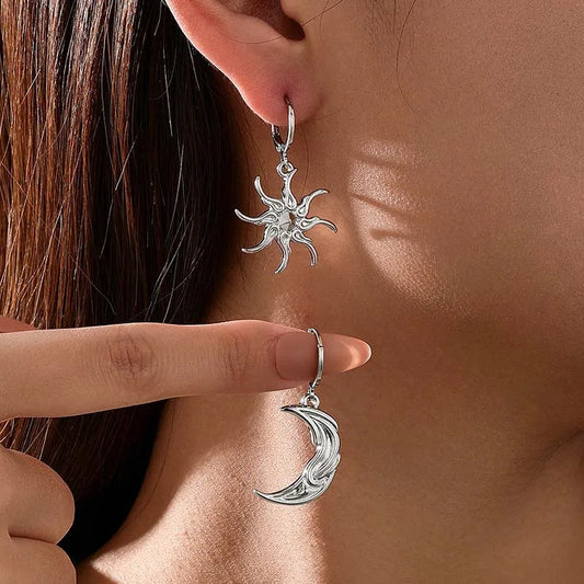 Bohemian Gold Color Sun Moon Dangle Earrings For Women Fashion Creative Metal Asymmetrical Abstract Star Earings Jewelry