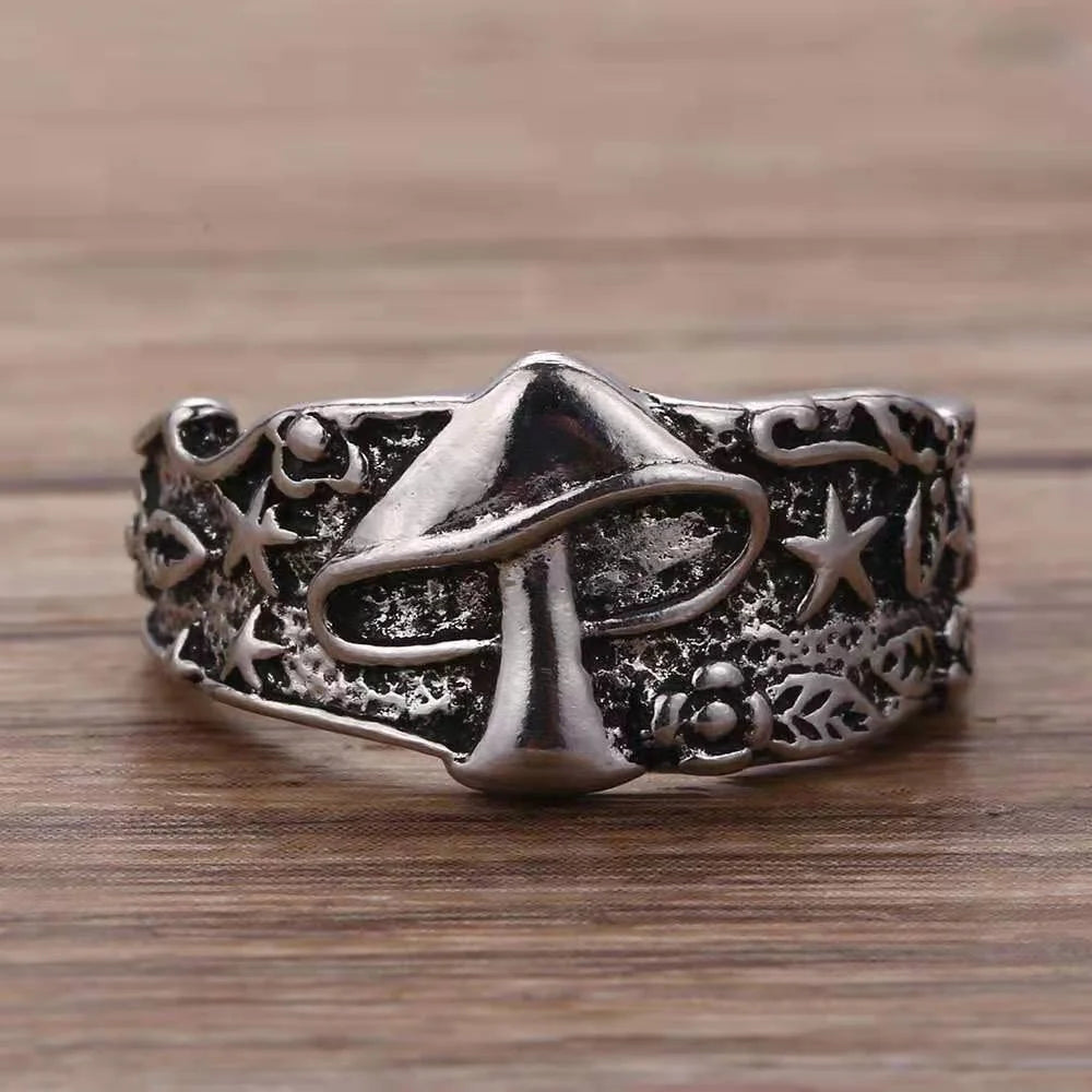 Europe Retro Mushrooms, Stars, Leaves  Rings in Europe and America  Personalized Men's Jewelry  Punk Style  Gothic Style